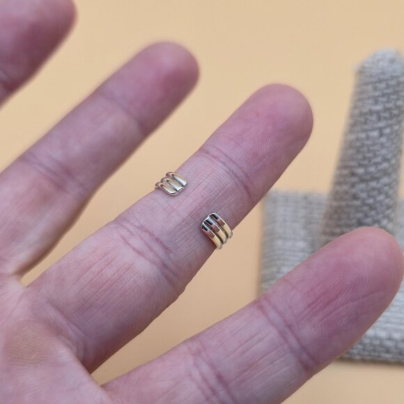 Size 4.5 Sterling Silver Line Pattern Toe Band Ring A4914 - Picture 3 of 7